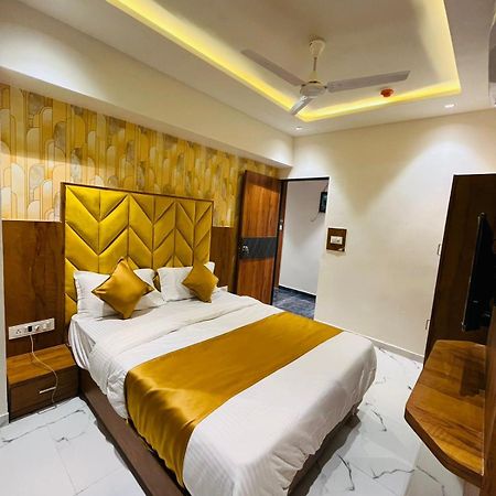 Hotel Paramount Villa Gandhinagar Kültér fotó