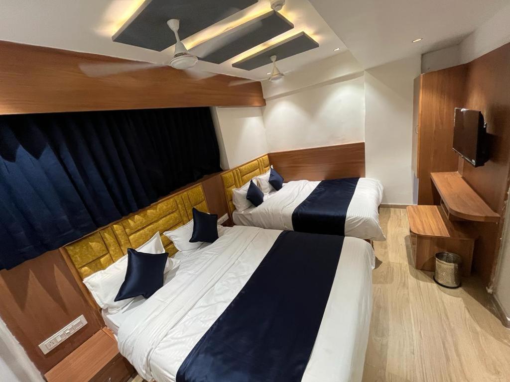 Hotel Paramount Villa Gandhinagar Kültér fotó