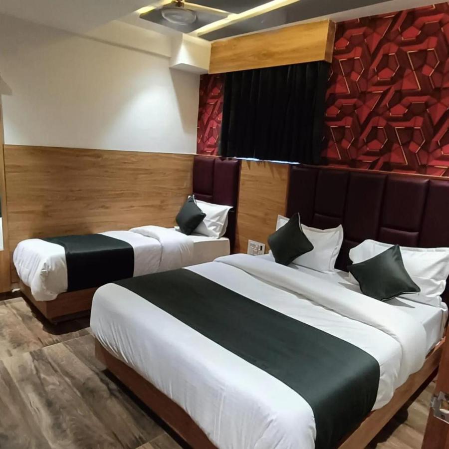 Hotel Paramount Villa Gandhinagar Kültér fotó